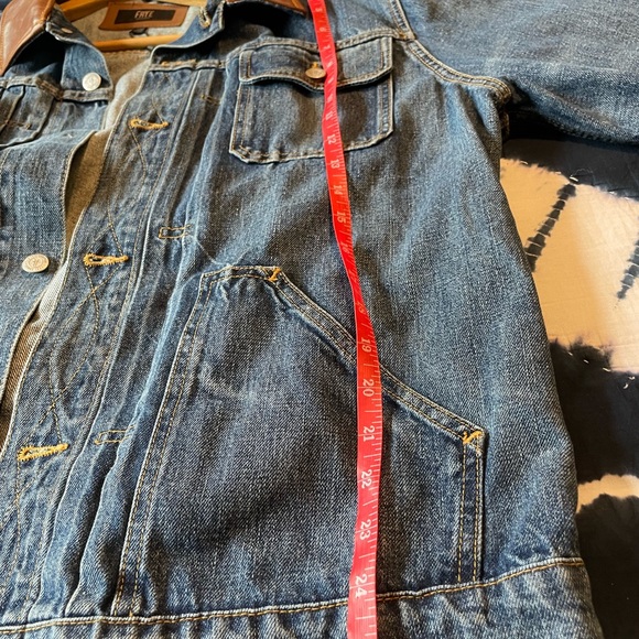 NWT Authentic Frye Jean jacket with leather collar - Picture 7 of 7